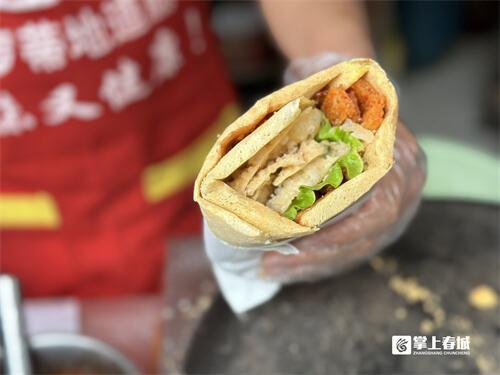 呦~呦~煎饼果子来一套!新式VS传统,你爱哪一个?休闲区蓝鸢梦想 - Www.slyday.coM 呦~呦~煎饼果子来一套!新式VS传统,你爱哪一个?休闲区蓝鸢梦想 - Www.slyday.coM