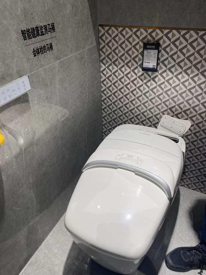 你有见过这个吗?亮眼的黄色!天猫双11发起“黄扶手计划”休闲区蓝鸢梦想 - Www.slyday.coM 你有见过这个吗?亮眼的黄色!天猫双11发起“黄扶手计划”休闲区蓝鸢梦想 - Www.slyday.coM