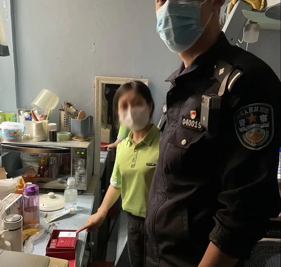 【除隐患 铸平安】下楼倒垃圾却伸出“第三只手”  第4张 【除隐患 铸平安】下楼倒垃圾却伸出“第三只手”  第4张