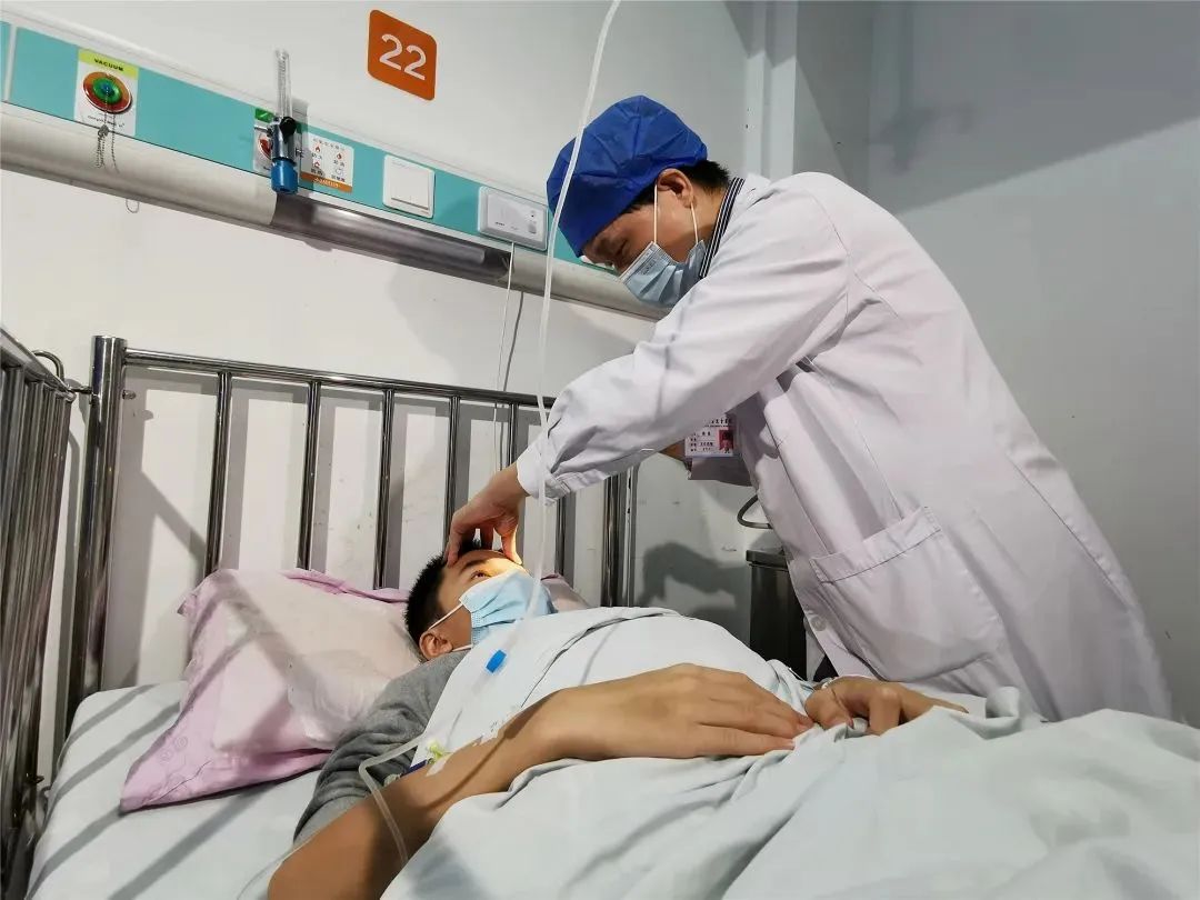 悲剧了!男孩挤痘引发脑膜炎,“危险三角区”到底有多危险?休闲区蓝鸢梦想 - Www.slyday.coM 悲剧了!男孩挤痘引发脑膜炎,“危险三角区”到底有多危险?休闲区蓝鸢梦想 - Www.slyday.coM