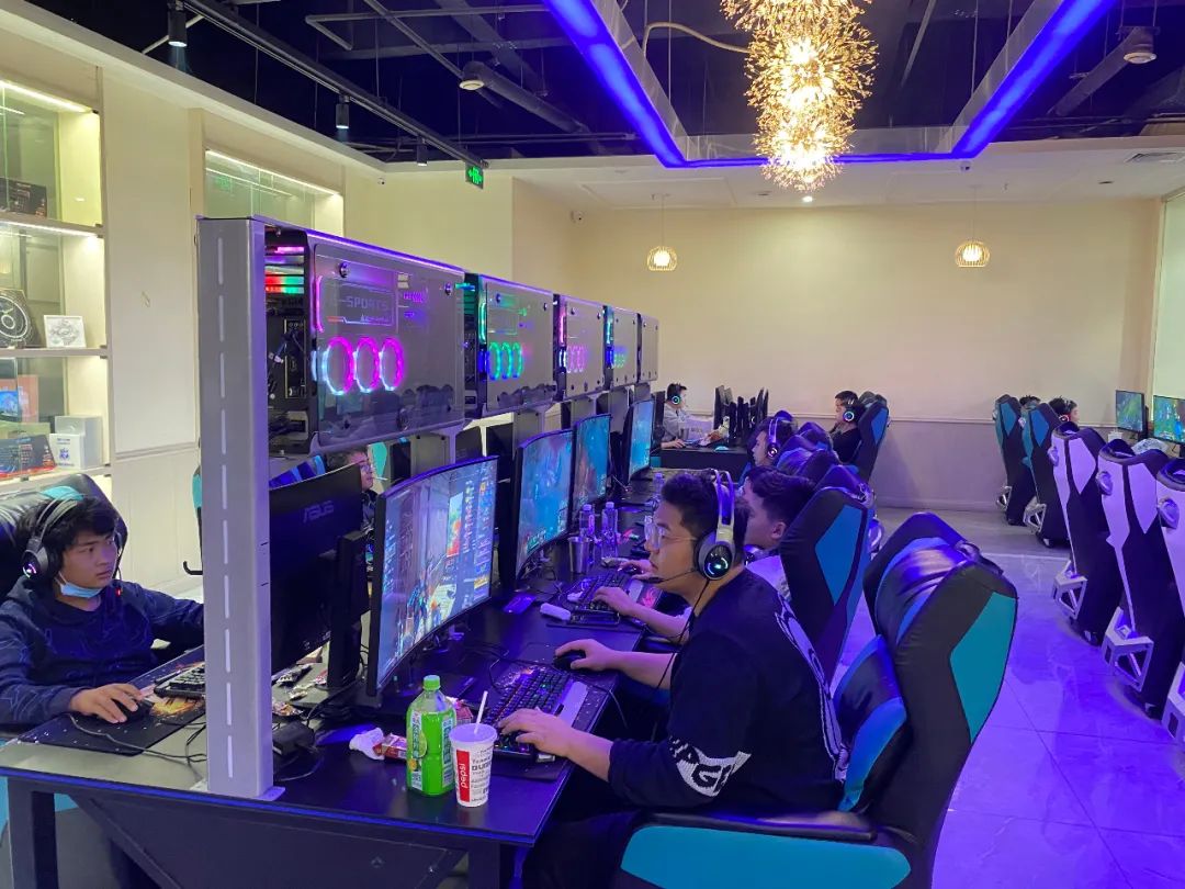 活动招募丨电脑报/DE设计/华硕电脑,邀你一起来吃鸡休闲区蓝鸢梦想 - Www.slyday.coM 活动招募丨电脑报/DE设计/华硕电脑,邀你一起来吃鸡休闲区蓝鸢梦想 - Www.slyday.coM