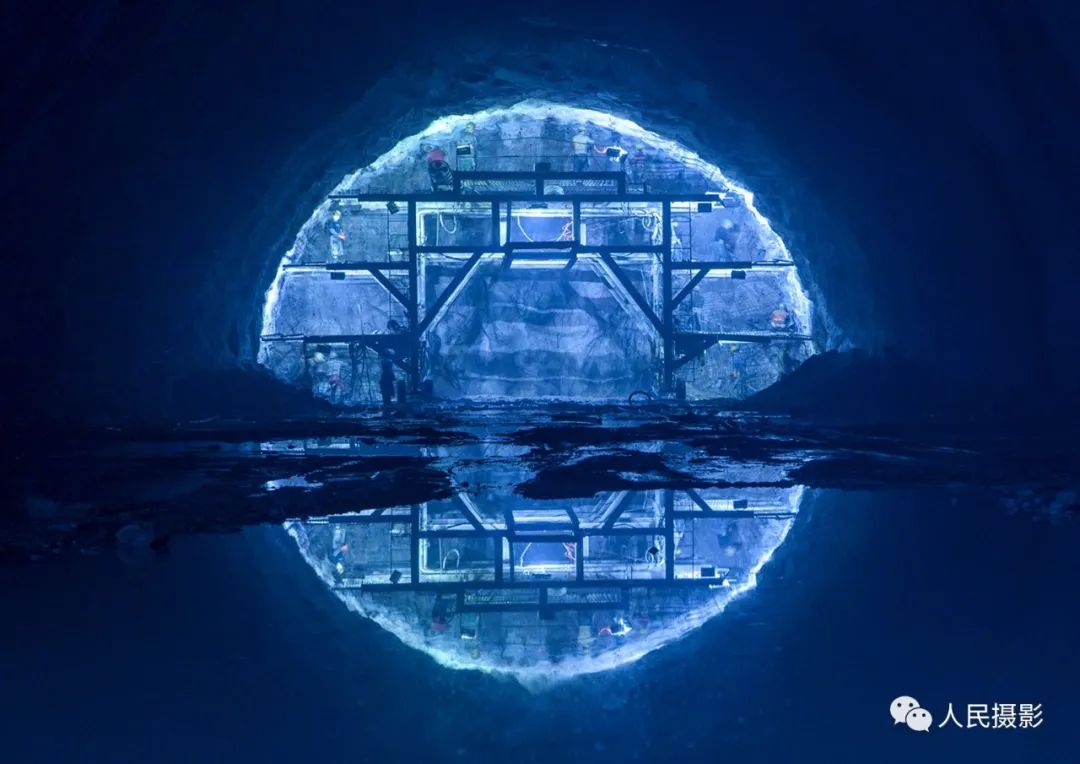 大咖评测|海俊杰:拍出表演艺术与价值观共存的好图片–星晚资源网抖音视频素材库-高清正版无水印图片文案下载-星晚资源网自媒体技巧1 大咖评测|海俊杰:拍出表演艺术与价值观共存的好图片–星晚资源网抖音视频素材库-高清正版无水印图片文案下载-星晚资源网自媒体技巧1
