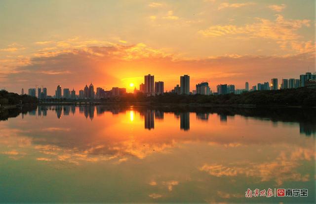 刷屏了!秋日金色晚霞里的南宁,你被惊艳到了吗?休闲区蓝鸢梦想 - Www.slyday.coM 刷屏了!秋日金色晚霞里的南宁,你被惊艳到了吗?休闲区蓝鸢梦想 - Www.slyday.coM