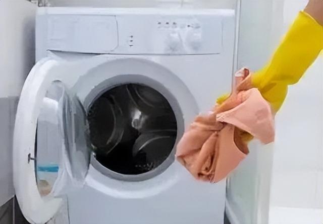 记得给洗衣机“洗澡”,不然衣服可能会“越洗越脏”!休闲区蓝鸢梦想 - Www.slyday.coM 记得给洗衣机“洗澡”,不然衣服可能会“越洗越脏”!休闲区蓝鸢梦想 - Www.slyday.coM