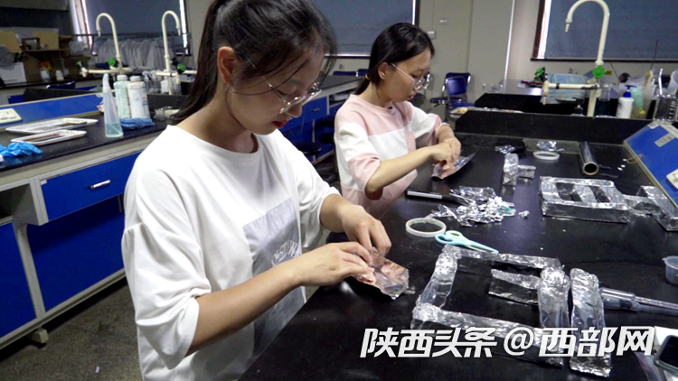 视频丨文科生的唯美藏在120条科学普及短视频里Livernon团队全校师生为恩师送祝福–星晚资源网抖音视频素材库-高清正版无水印图片文案下载-星晚资源网自媒体技巧2 视频丨文科生的唯美藏在120条科学普及短视频里Livernon团队全校师生为恩师送祝福–星晚资源网抖音视频素材库-高清正版无水印图片文案下载-星晚资源网自媒体技巧2