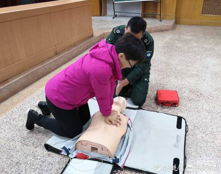 “沉浸式”体验心肺复苏,“守护心动”走进齐鲁工业大学休闲区蓝鸢梦想 - Www.slyday.coM “沉浸式”体验心肺复苏,“守护心动”走进齐鲁工业大学休闲区蓝鸢梦想 - Www.slyday.coM