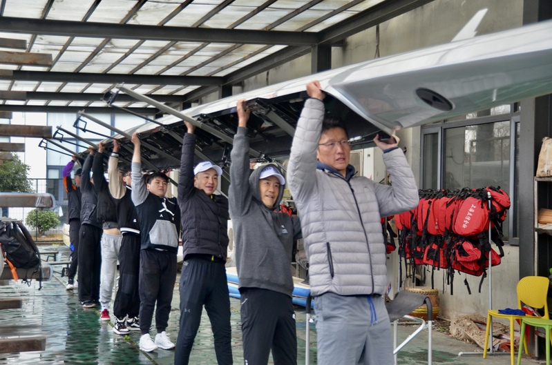 这项持续近200年的校际对抗在沪上演!本周末高校赛艇争霸赛,你挺谁?休闲区蓝鸢梦想 - Www.slyday.coM 这项持续近200年的校际对抗在沪上演!本周末高校赛艇争霸赛,你挺谁?休闲区蓝鸢梦想 - Www.slyday.coM