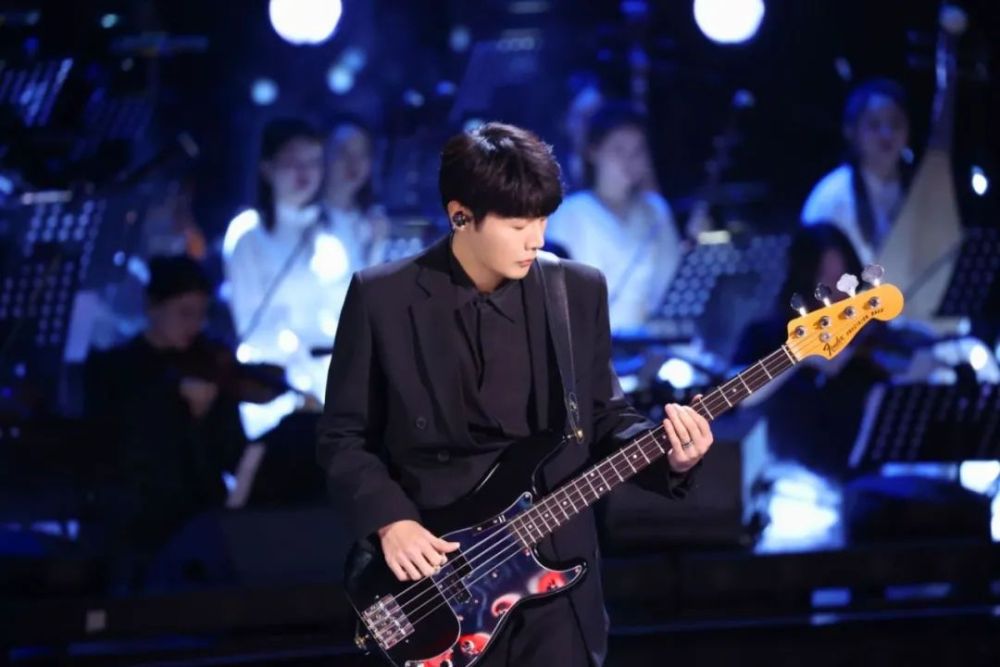 “中国好声音”总决赛来了!刘德华再唱经典,见证冠军诞生休闲区蓝鸢梦想 - Www.slyday.coM “中国好声音”总决赛来了!刘德华再唱经典,见证冠军诞生休闲区蓝鸢梦想 - Www.slyday.coM