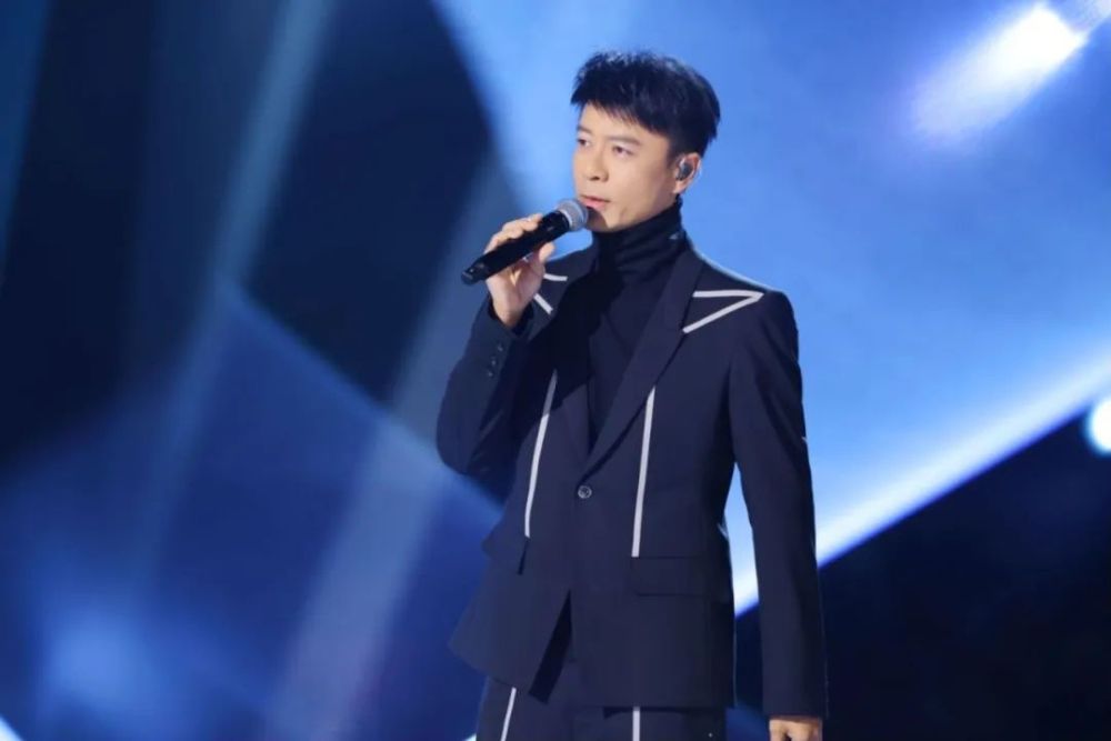 “中国好声音”总决赛来了!刘德华再唱经典,见证冠军诞生休闲区蓝鸢梦想 - Www.slyday.coM “中国好声音”总决赛来了!刘德华再唱经典,见证冠军诞生休闲区蓝鸢梦想 - Www.slyday.coM