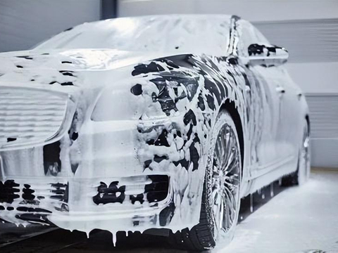 给爱车贴隐形车衣是不是智商税？汽车贴完车衣有什么注意事项？