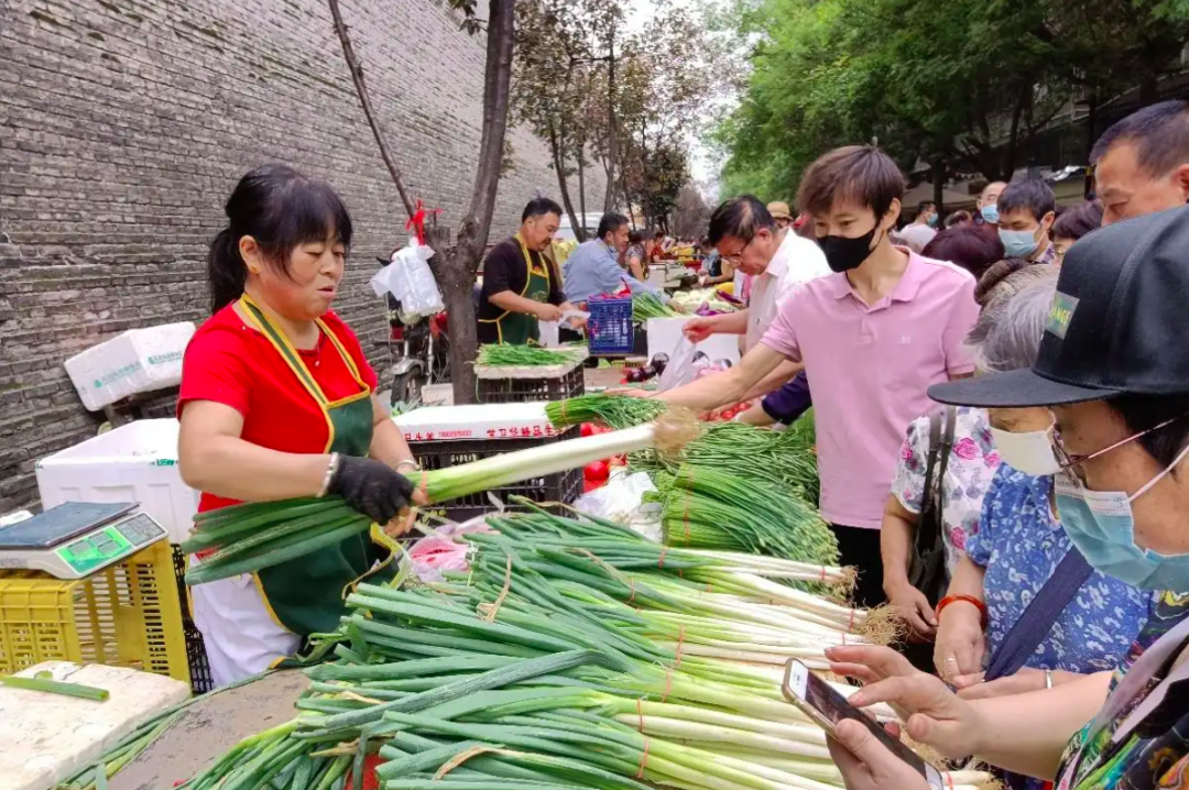 东北的早市VS南方的夜市,你站谁赢?休闲区蓝鸢梦想 - Www.slyday.coM 东北的早市VS南方的夜市,你站谁赢?休闲区蓝鸢梦想 - Www.slyday.coM