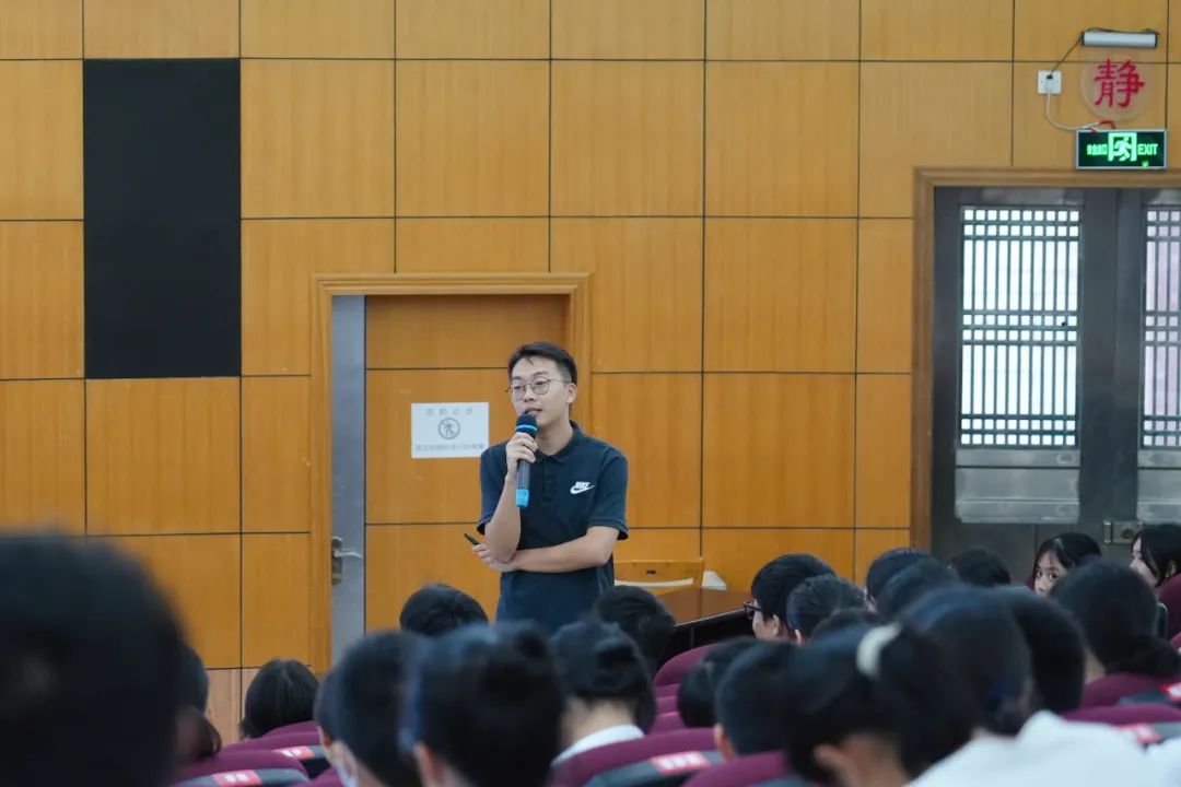 清北博士到中学任教,学校同事们怎么评价?