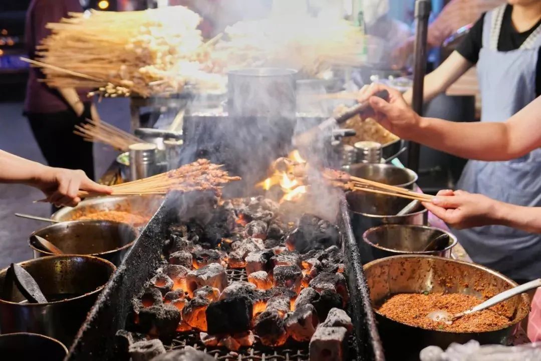 东北的早市VS南方的夜市,你站谁赢?休闲区蓝鸢梦想 - Www.slyday.coM 东北的早市VS南方的夜市,你站谁赢?休闲区蓝鸢梦想 - Www.slyday.coM