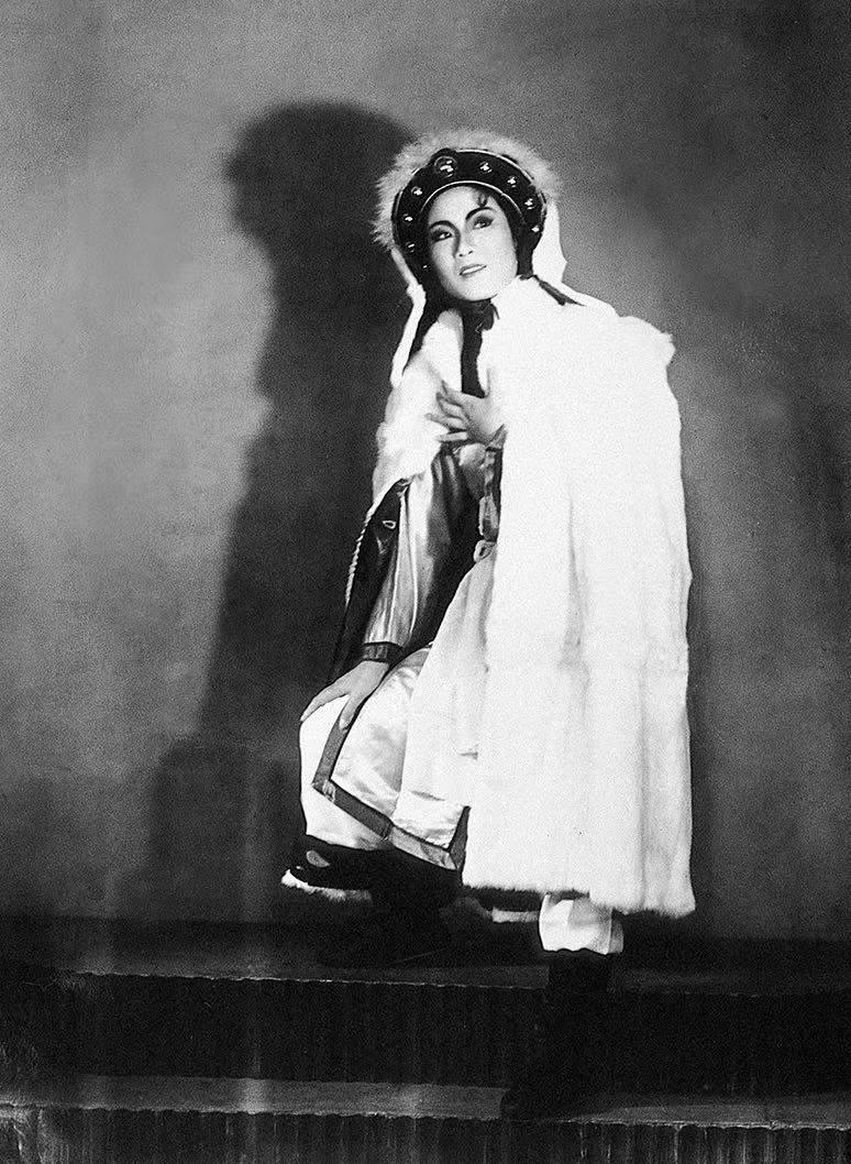 80年前袁雪芬带领的越剧改革,对当今戏曲发展有着哪些启示?休闲区蓝鸢梦想 - Www.slyday.coM 80年前袁雪芬带领的越剧改革,对当今戏曲发展有着哪些启示?休闲区蓝鸢梦想 - Www.slyday.coM