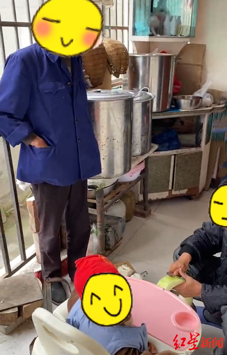 警方回应8个月女婴当街被抱走:外公带娃看热闹,爷爷不满悄悄把孩子抱回家休闲区蓝鸢梦想 - Www.slyday.coM 警方回应8个月女婴当街被抱走:外公带娃看热闹,爷爷不满悄悄把孩子抱回家休闲区蓝鸢梦想 - Www.slyday.coM