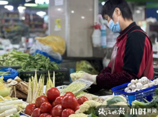 杭州人一提起就流口水的“二冬”上市,就是有点贵,两根就要50多!休闲区蓝鸢梦想 - Www.slyday.coM 杭州人一提起就流口水的“二冬”上市,就是有点贵,两根就要50多!休闲区蓝鸢梦想 - Www.slyday.coM