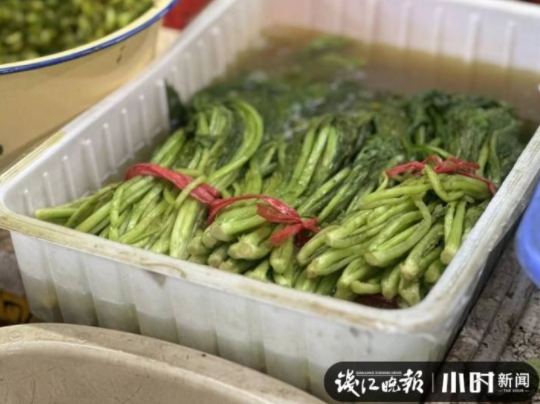 杭州人一提起就流口水的“二冬”上市,就是有点贵,两根就要50多!休闲区蓝鸢梦想 - Www.slyday.coM 杭州人一提起就流口水的“二冬”上市,就是有点贵,两根就要50多!休闲区蓝鸢梦想 - Www.slyday.coM