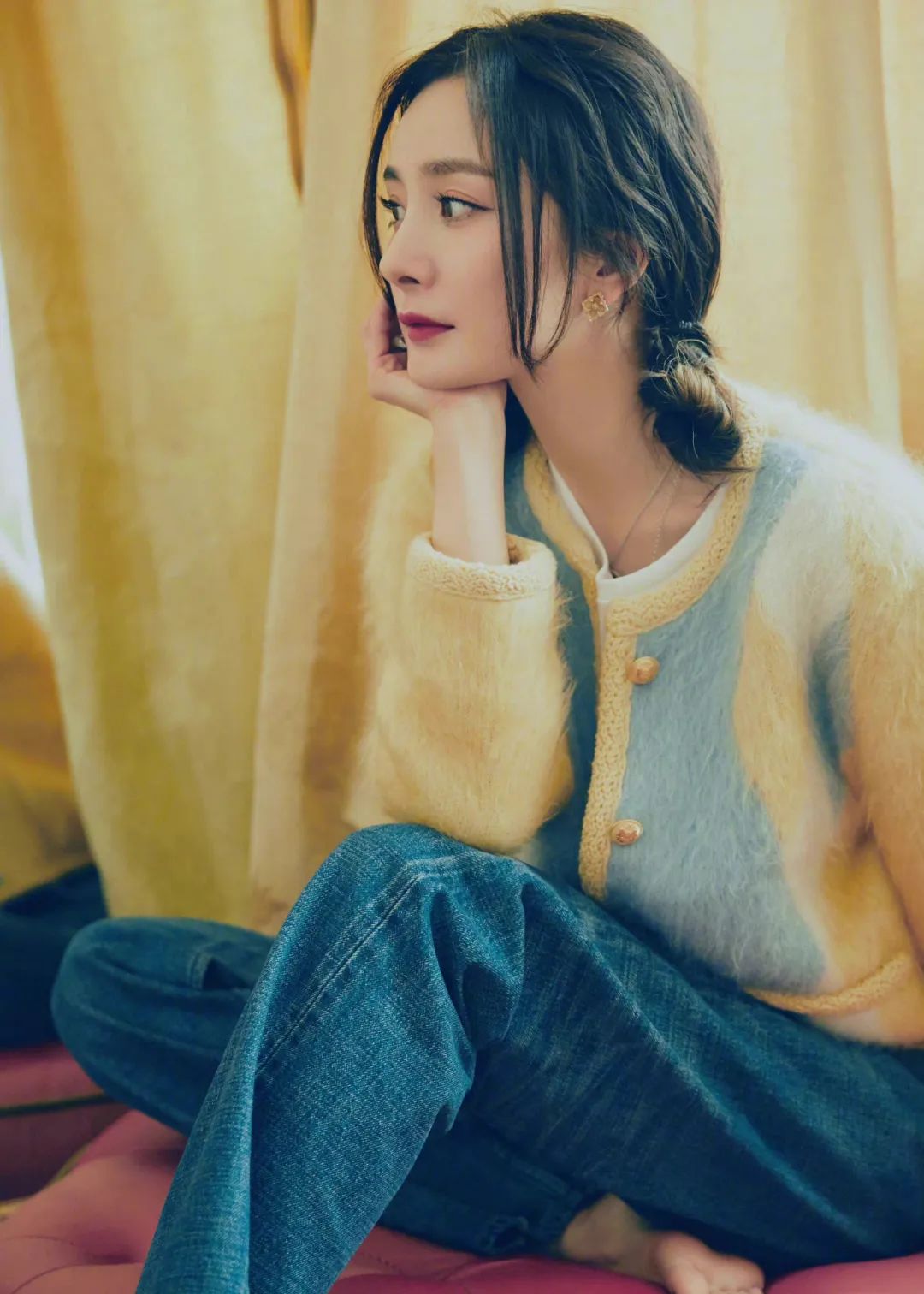 没剪掉发的女星,前段时间都在夸耀脑后的“低茄子”–星晚资源网抖音视频素材库-高清正版无水印图片文案下载-星晚资源网自媒体技巧18 没剪掉发的女星,前段时间都在夸耀脑后的“低茄子”–星晚资源网抖音视频素材库-高清正版无水印图片文案下载-星晚资源网自媒体技巧18