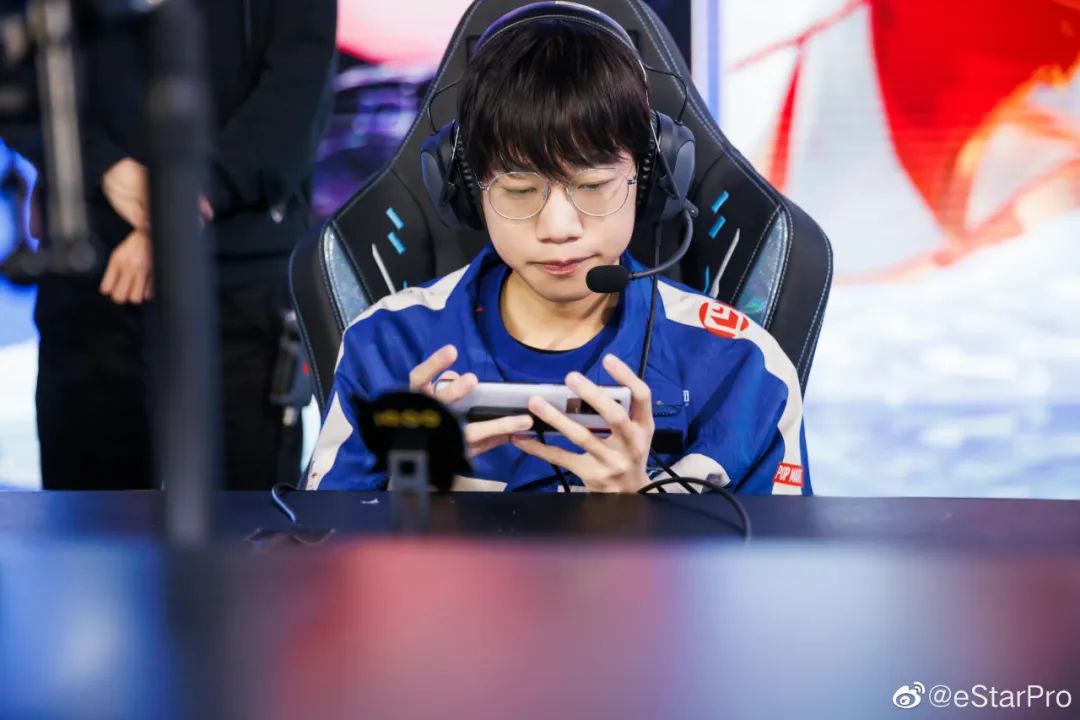 eStar清融:19岁六冠,我还想要王者荣耀的大满贯休闲区蓝鸢梦想 - Www.slyday.coM eStar清融:19岁六冠,我还想要王者荣耀的大满贯休闲区蓝鸢梦想 - Www.slyday.coM