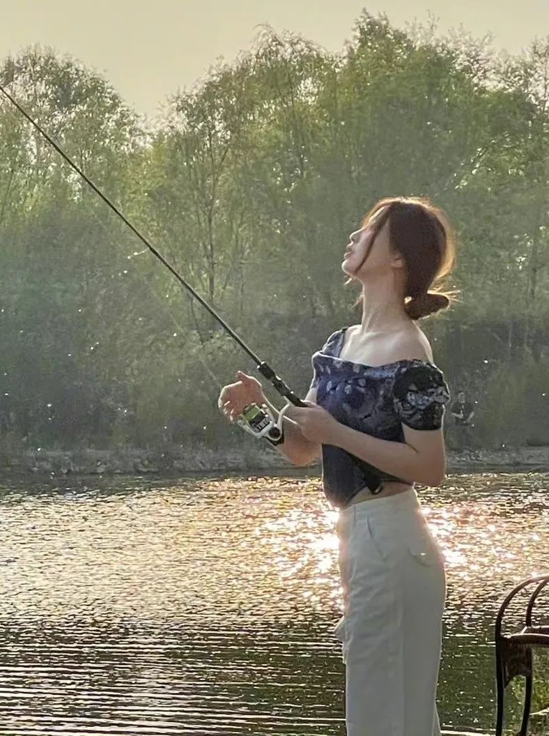 没剪掉发的女星,前段时间都在夸耀脑后的“低茄子”–星晚资源网抖音视频素材库-高清正版无水印图片文案下载-星晚资源网自媒体技巧11 没剪掉发的女星,前段时间都在夸耀脑后的“低茄子”–星晚资源网抖音视频素材库-高清正版无水印图片文案下载-星晚资源网自媒体技巧11