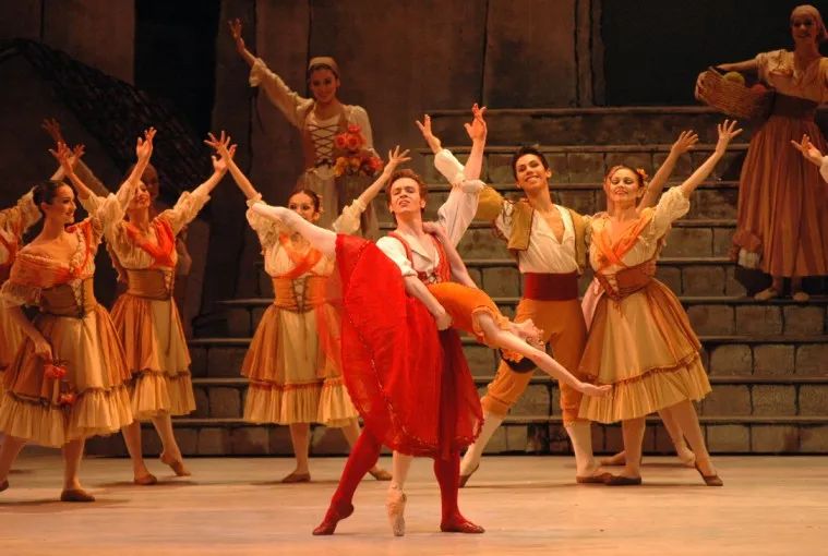 9块钱的月票看德国顶级舞台剧,你心动了吗? 丨艺空间休闲区蓝鸢梦想 - Www.slyday.coM 9块钱的月票看德国顶级舞台剧,你心动了吗? 丨艺空间休闲区蓝鸢梦想 - Www.slyday.coM