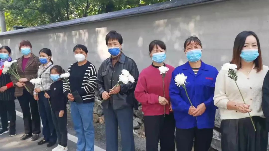 他忽然辞世,年仅50岁!逝世前,收到两条手机短信…–星晚资源网抖音视频素材库-高清正版无水印图片文案下载-星晚资源网自媒体技巧 他忽然辞世,年仅50岁!逝世前,收到两条手机短信…–星晚资源网抖音视频素材库-高清正版无水印图片文案下载-星晚资源网自媒体技巧