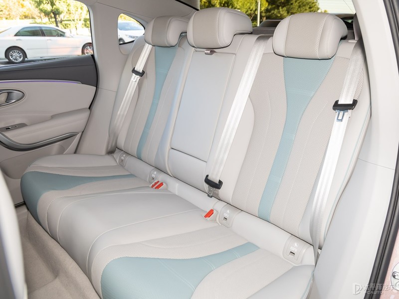 欧拉闪电猫将于今日上市 无框车门+轿跑造型惹人注目休闲区蓝鸢梦想 - Www.slyday.coM 欧拉闪电猫将于今日上市 无框车门+轿跑造型惹人注目休闲区蓝鸢梦想 - Www.slyday.coM