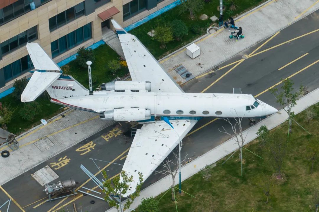 硬核!一高校竟给学生买了个“大家伙”休闲区蓝鸢梦想 - Www.slyday.coM 硬核!一高校竟给学生买了个“大家伙”休闲区蓝鸢梦想 - Www.slyday.coM