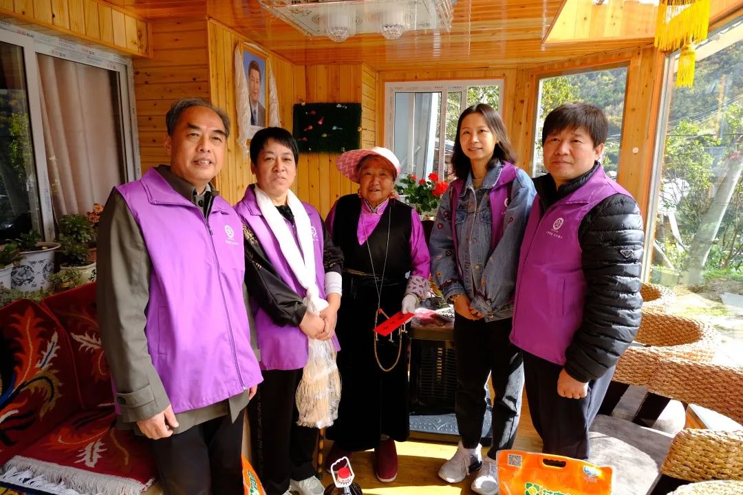 时隔一年,上了央视,跨越1700公里的这次云牵手走进现实了!休闲区蓝鸢梦想 - Www.slyday.coM 时隔一年,上了央视,跨越1700公里的这次云牵手走进现实了!休闲区蓝鸢梦想 - Www.slyday.coM