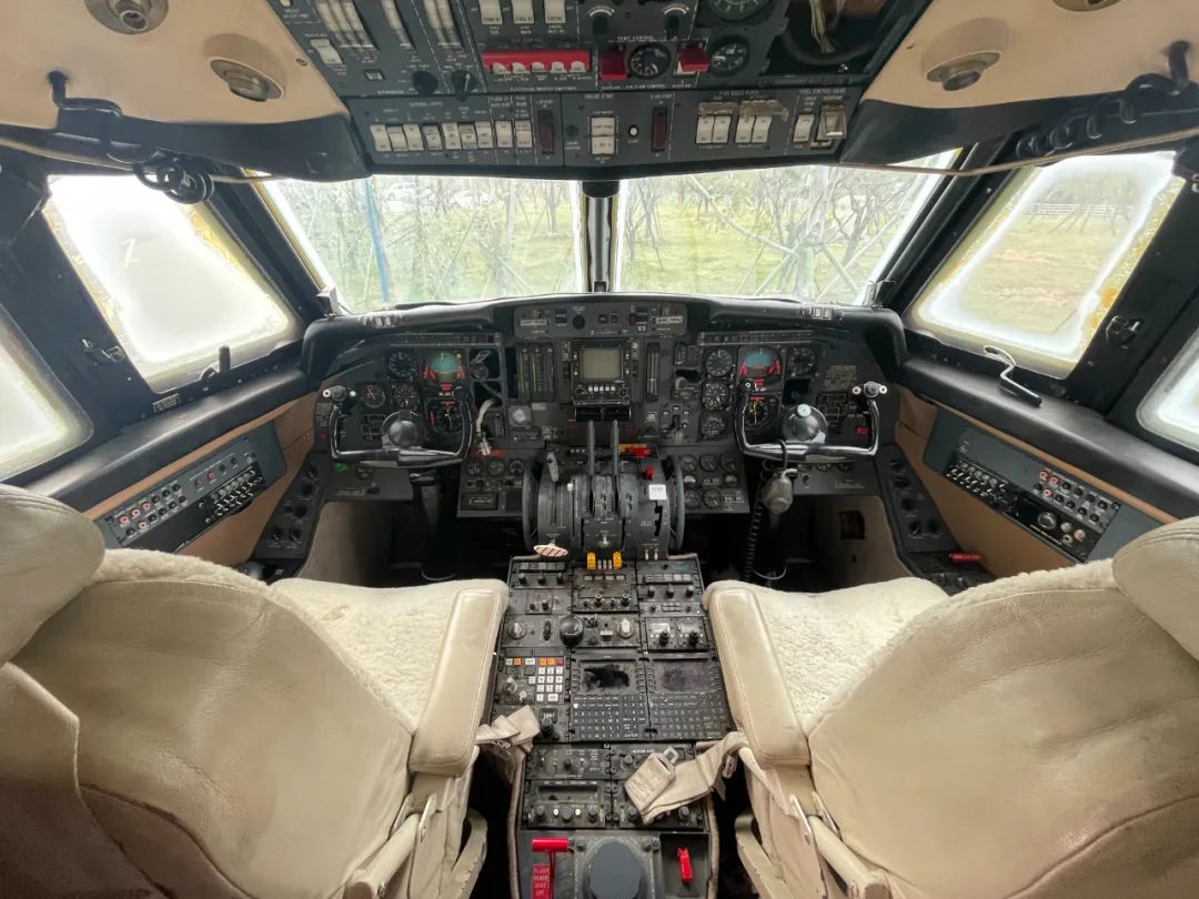 硬核!一高校竟给学生买了个“大家伙”休闲区蓝鸢梦想 - Www.slyday.coM 硬核!一高校竟给学生买了个“大家伙”休闲区蓝鸢梦想 - Www.slyday.coM