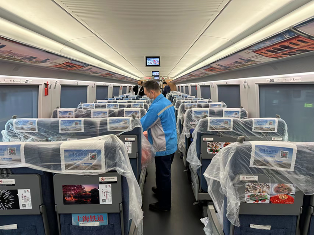 你的“双11”快递乘坐火车来了休闲区蓝鸢梦想 - Www.slyday.coM 你的“双11”快递乘坐火车来了休闲区蓝鸢梦想 - Www.slyday.coM