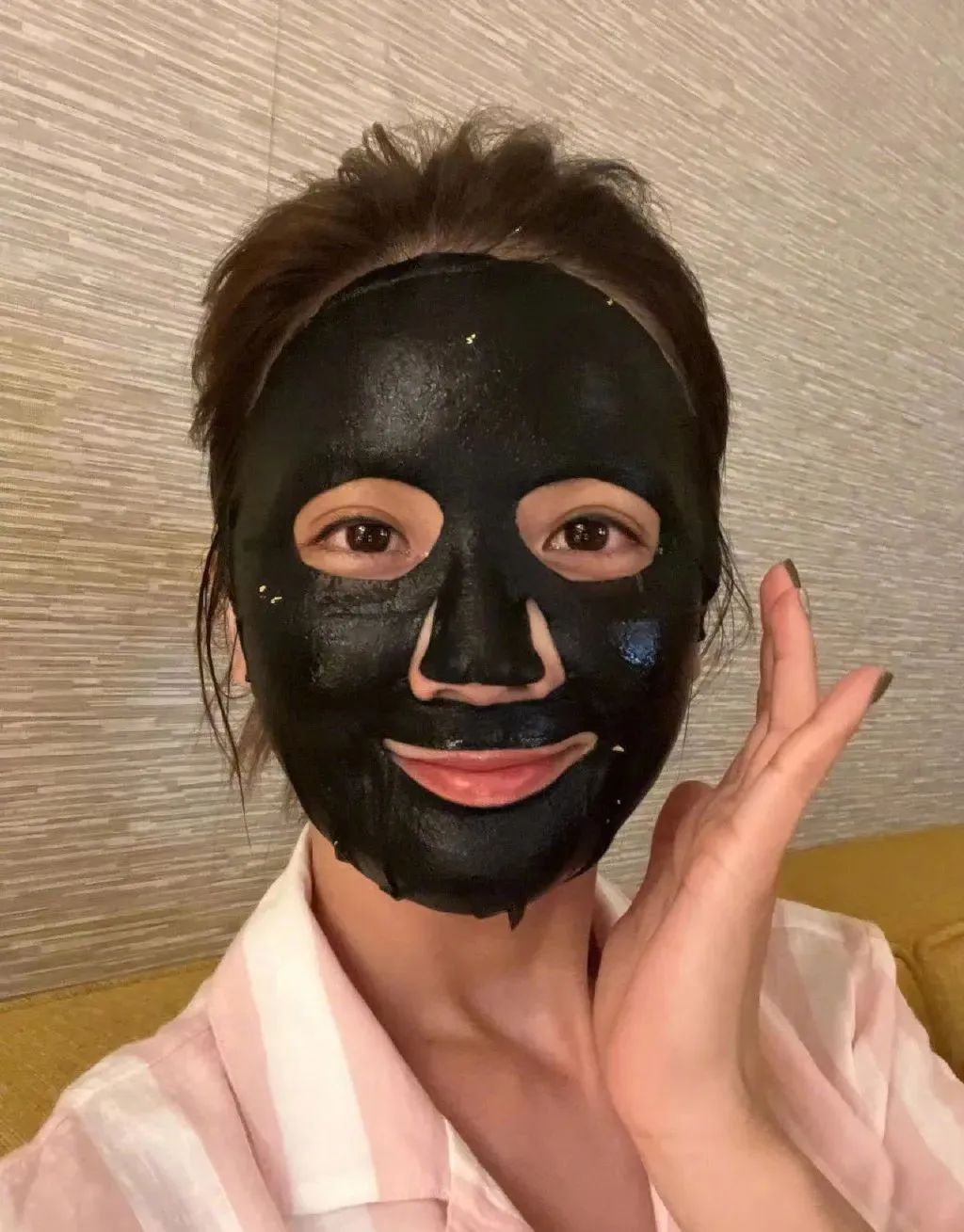 李诞式面膜火上热搜,谁还没有“蘸酱油”的时刻呢!休闲区蓝鸢梦想 - Www.slyday.coM 李诞式面膜火上热搜,谁还没有“蘸酱油”的时刻呢!休闲区蓝鸢梦想 - Www.slyday.coM