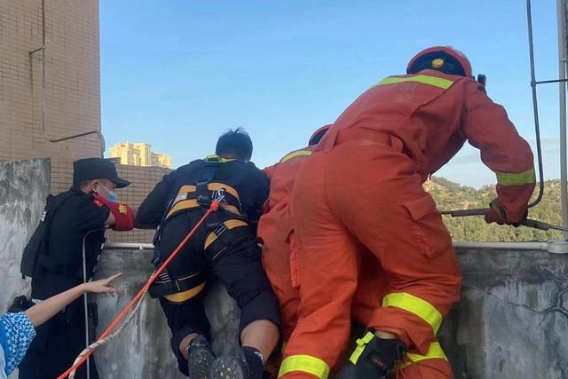 全场轰下38分詹姆斯带领湖人逆转对手锁定胜局