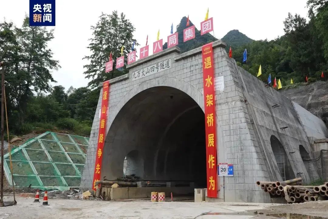 隧道:我太难了,但你们好像并不这样认为……(ó﹏ò。)休闲区蓝鸢梦想 - Www.slyday.coM 隧道:我太难了,但你们好像并不这样认为……(ó﹏ò。)休闲区蓝鸢梦想 - Www.slyday.coM