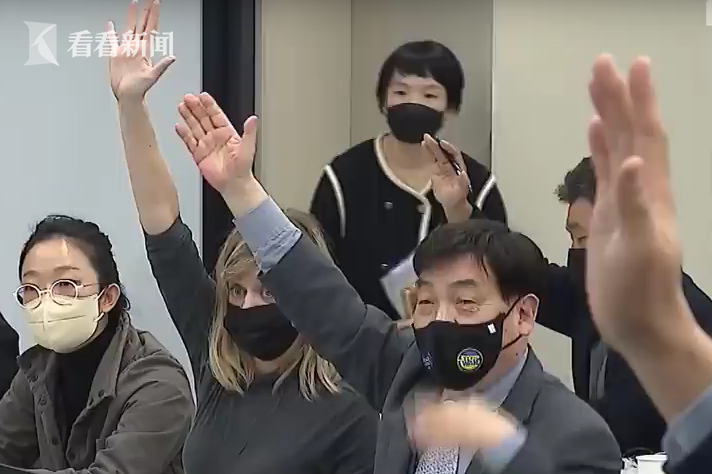 韩国总理在踩踏事故记者会上“开玩笑” 被批举止不当后道歉休闲区蓝鸢梦想 - Www.slyday.coM 韩国总理在踩踏事故记者会上“开玩笑” 被批举止不当后道歉休闲区蓝鸢梦想 - Www.slyday.coM