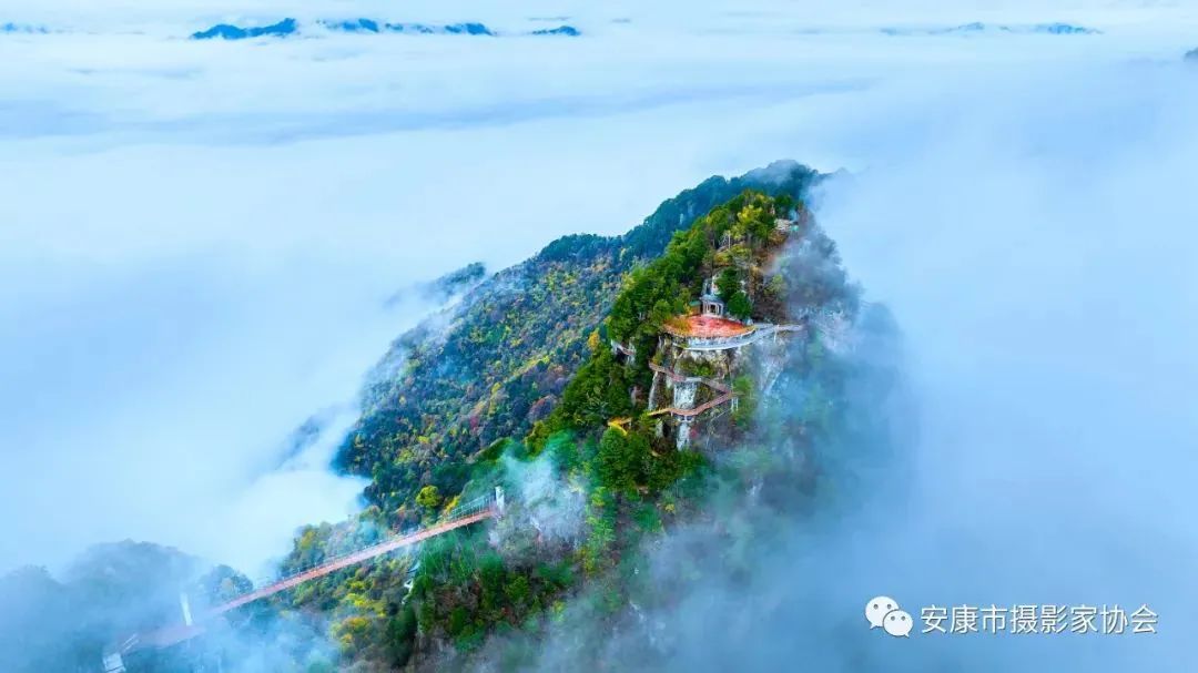 摄影大咖镜头下的岚皋,是什么样子?【959推荐】休闲区蓝鸢梦想 - Www.slyday.coM 摄影大咖镜头下的岚皋,是什么样子?【959推荐】休闲区蓝鸢梦想 - Www.slyday.coM