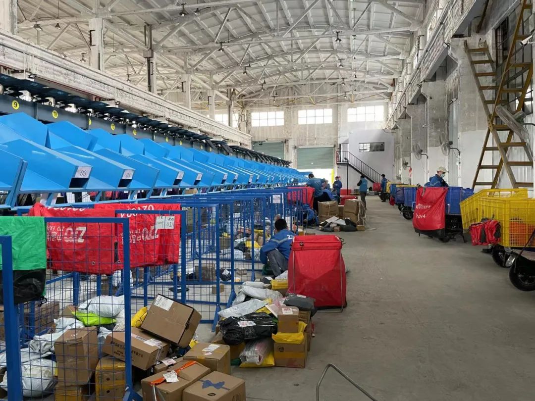 @尾款人们,你的双11包裹走到哪了?企业、网点、小哥开足马力派送货物休闲区蓝鸢梦想 - Www.slyday.coM @尾款人们,你的双11包裹走到哪了?企业、网点、小哥开足马力派送货物休闲区蓝鸢梦想 - Www.slyday.coM