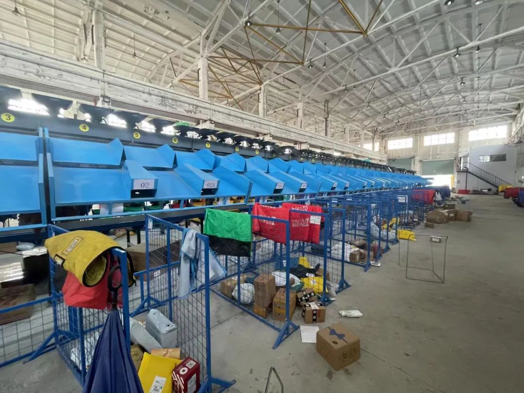 @尾款人们,你的双11包裹走到哪了?企业、网点、小哥开足马力派送货物休闲区蓝鸢梦想 - Www.slyday.coM @尾款人们,你的双11包裹走到哪了?企业、网点、小哥开足马力派送货物休闲区蓝鸢梦想 - Www.slyday.coM