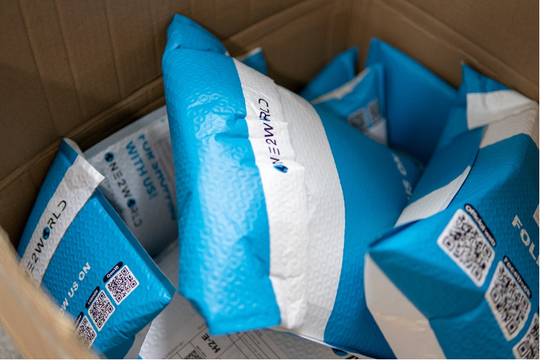 定州这个小伙儿创业五年,今年营业额破2亿人民币,他是怎么做到的?休闲区蓝鸢梦想 - Www.slyday.coM 定州这个小伙儿创业五年,今年营业额破2亿人民币,他是怎么做到的?休闲区蓝鸢梦想 - Www.slyday.coM