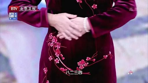 一根香蕉,有4大意想不到的好处,难怪运动员也爱吃!但3类人不宜多吃休闲区蓝鸢梦想 - Www.slyday.coM 一根香蕉,有4大意想不到的好处,难怪运动员也爱吃!但3类人不宜多吃休闲区蓝鸢梦想 - Www.slyday.coM