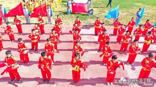 泗洪县四河实验学校首届体育节暨第三十一届田径运动会开幕式剪影休闲区蓝鸢梦想 - Www.slyday.coM 泗洪县四河实验学校首届体育节暨第三十一届田径运动会开幕式剪影休闲区蓝鸢梦想 - Www.slyday.coM