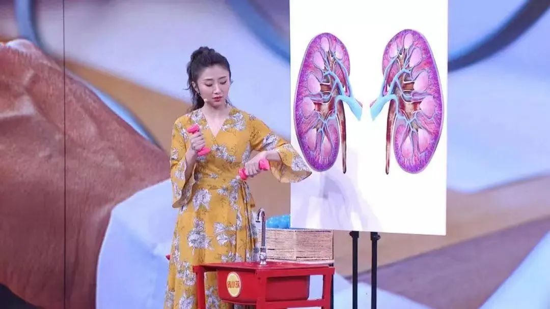 一根香蕉,有4大意想不到的好处,难怪运动员也爱吃!但3类人不宜多吃休闲区蓝鸢梦想 - Www.slyday.coM 一根香蕉,有4大意想不到的好处,难怪运动员也爱吃!但3类人不宜多吃休闲区蓝鸢梦想 - Www.slyday.coM