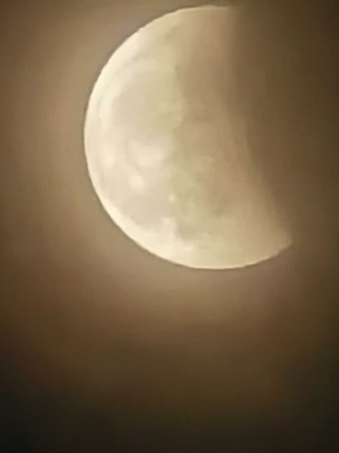 红彤彤月亮爬上来!壹点情报员带你看月全食!唯美又浪漫休闲区蓝鸢梦想 - Www.slyday.coM 红彤彤月亮爬上来!壹点情报员带你看月全食!唯美又浪漫休闲区蓝鸢梦想 - Www.slyday.coM