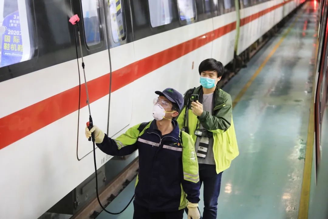 今天,媒体“打工人”真相刷屏…休闲区蓝鸢梦想 - Www.slyday.coM 今天,媒体“打工人”真相刷屏…休闲区蓝鸢梦想 - Www.slyday.coM