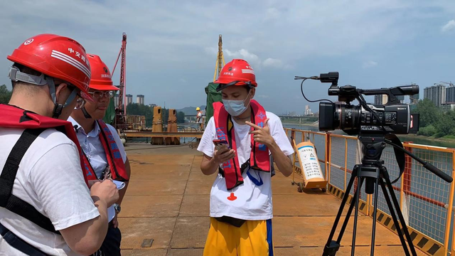 贯彻党的二十大精神丨第23个记者节,辰溪融媒用新的“打开方式”汲取奋进力量休闲区蓝鸢梦想 - Www.slyday.coM 贯彻党的二十大精神丨第23个记者节,辰溪融媒用新的“打开方式”汲取奋进力量休闲区蓝鸢梦想 - Www.slyday.coM