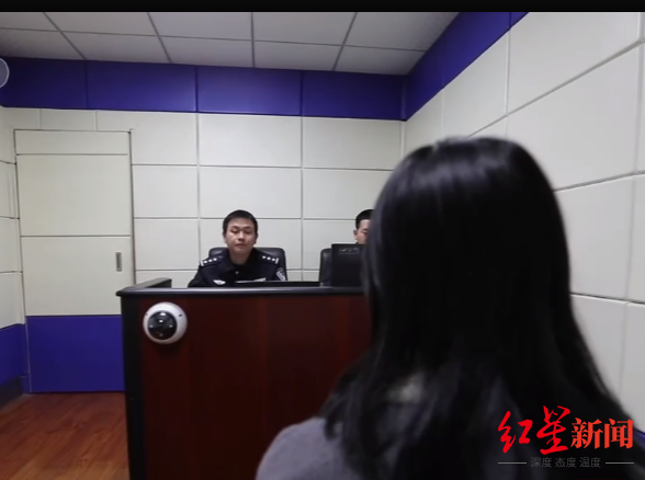 前赴后继,为他离婚、生子、负债……这个“坐拥4亿遗产”的男子是有多让人上头?休闲区蓝鸢梦想 - Www.slyday.coM 前赴后继,为他离婚、生子、负债……这个“坐拥4亿遗产”的男子是有多让人上头?休闲区蓝鸢梦想 - Www.slyday.coM