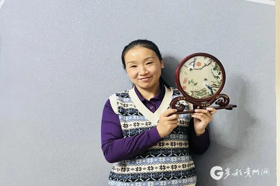 记者讲述:时间的礼物!今天记者节,一起了解他们笔尖镜头下的故事→休闲区蓝鸢梦想 - Www.slyday.coM 记者讲述:时间的礼物!今天记者节,一起了解他们笔尖镜头下的故事→休闲区蓝鸢梦想 - Www.slyday.coM