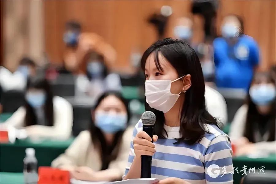 记者讲述:时间的礼物!今天记者节,一起了解他们笔尖镜头下的故事→休闲区蓝鸢梦想 - Www.slyday.coM 记者讲述:时间的礼物!今天记者节,一起了解他们笔尖镜头下的故事→休闲区蓝鸢梦想 - Www.slyday.coM