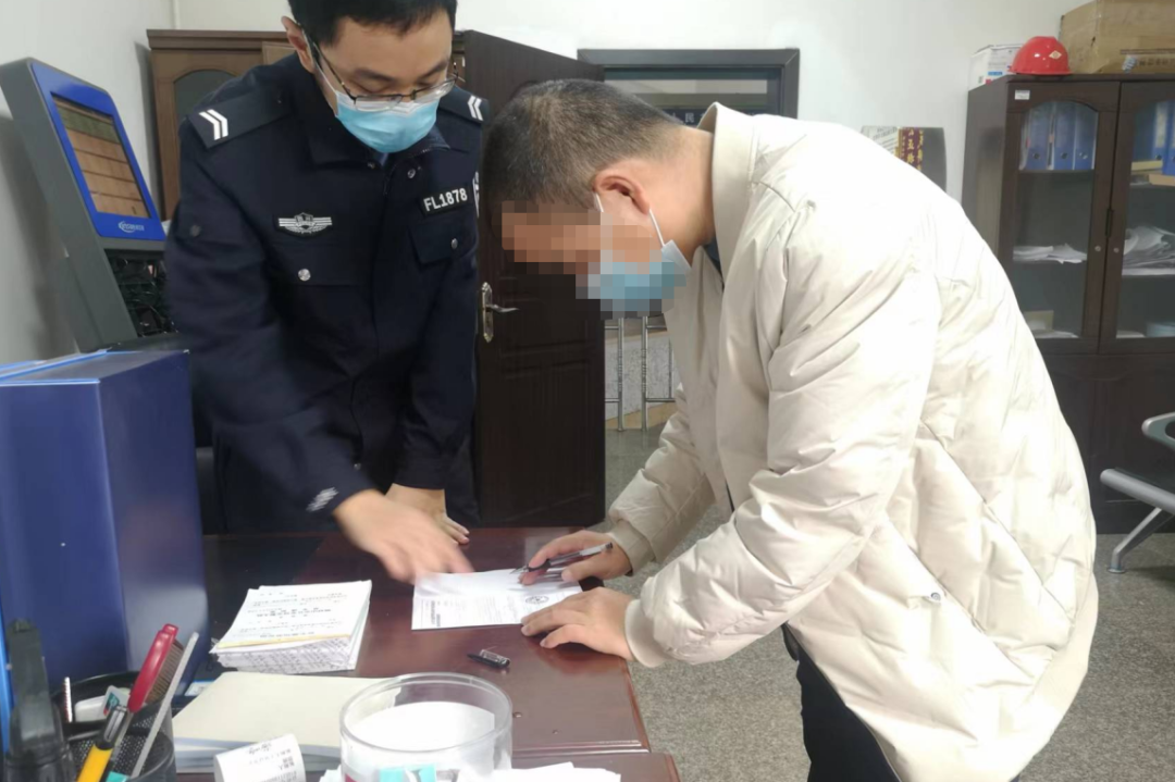 闯灯抢行被曝光,已有乐山人付出沉重代价休闲区蓝鸢梦想 - Www.slyday.coM 闯灯抢行被曝光,已有乐山人付出沉重代价休闲区蓝鸢梦想 - Www.slyday.coM