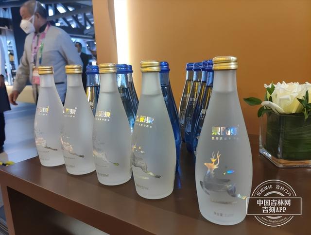 聚焦进博会丨你知道吗?进博会官方指定用水是咱吉林的泉阳泉休闲区蓝鸢梦想 - Www.slyday.coM 聚焦进博会丨你知道吗?进博会官方指定用水是咱吉林的泉阳泉休闲区蓝鸢梦想 - Www.slyday.coM